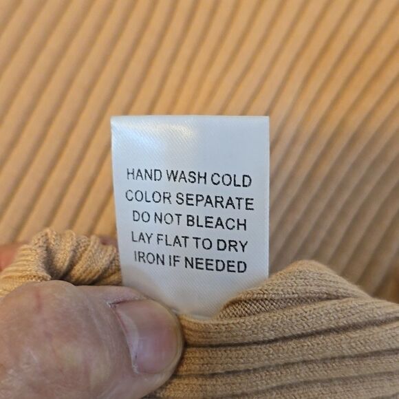 Bohme ribbed cropped top size small - Picture 8 of 8